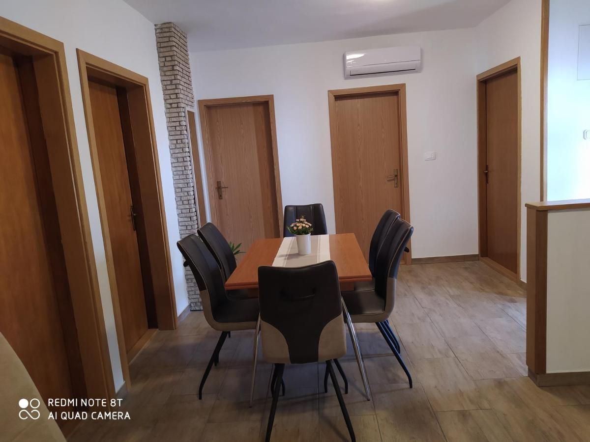 Apartmani Suzana Crikvenica Exteriör bild
