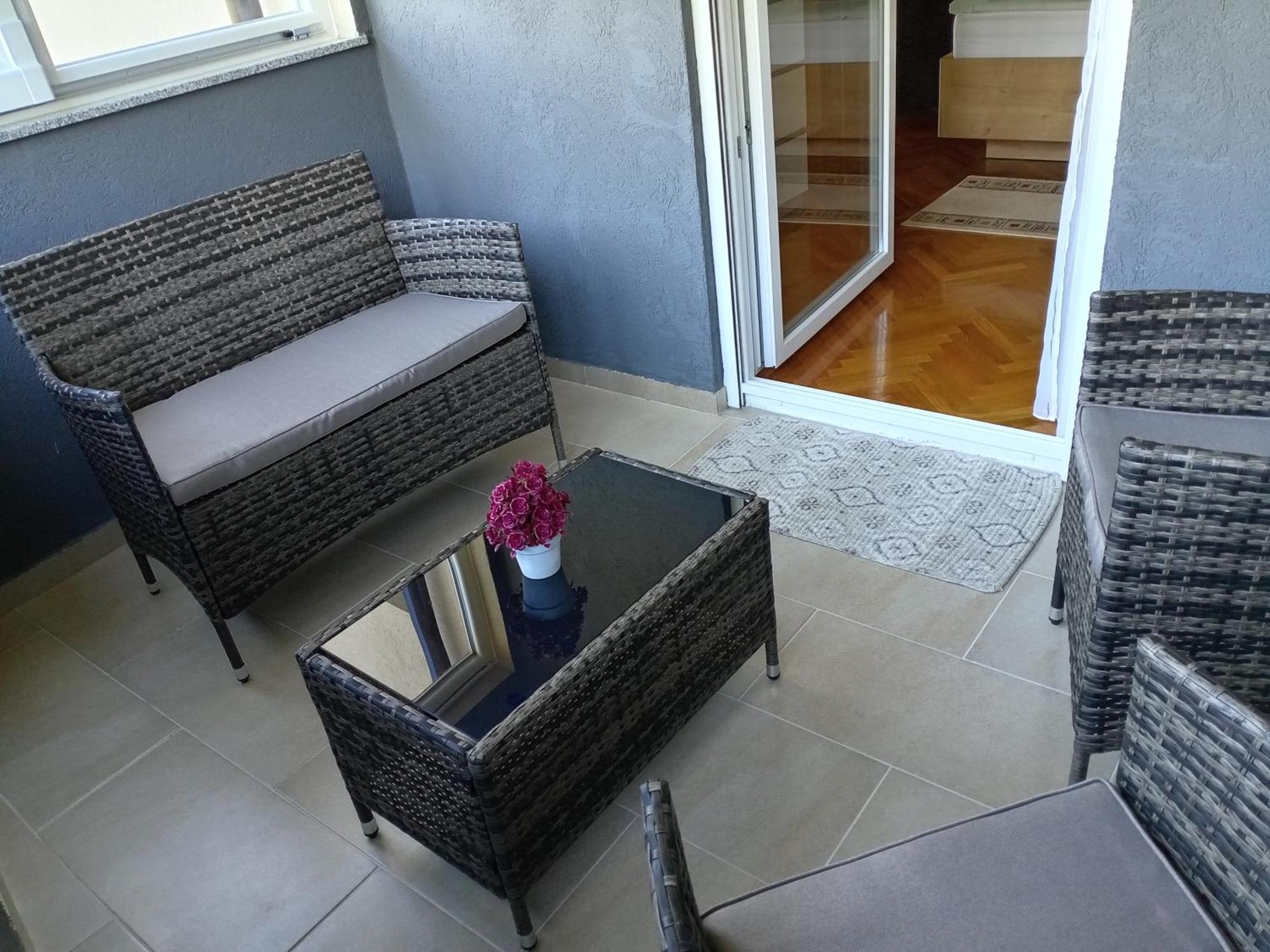 Apartmani Suzana Crikvenica Exteriör bild