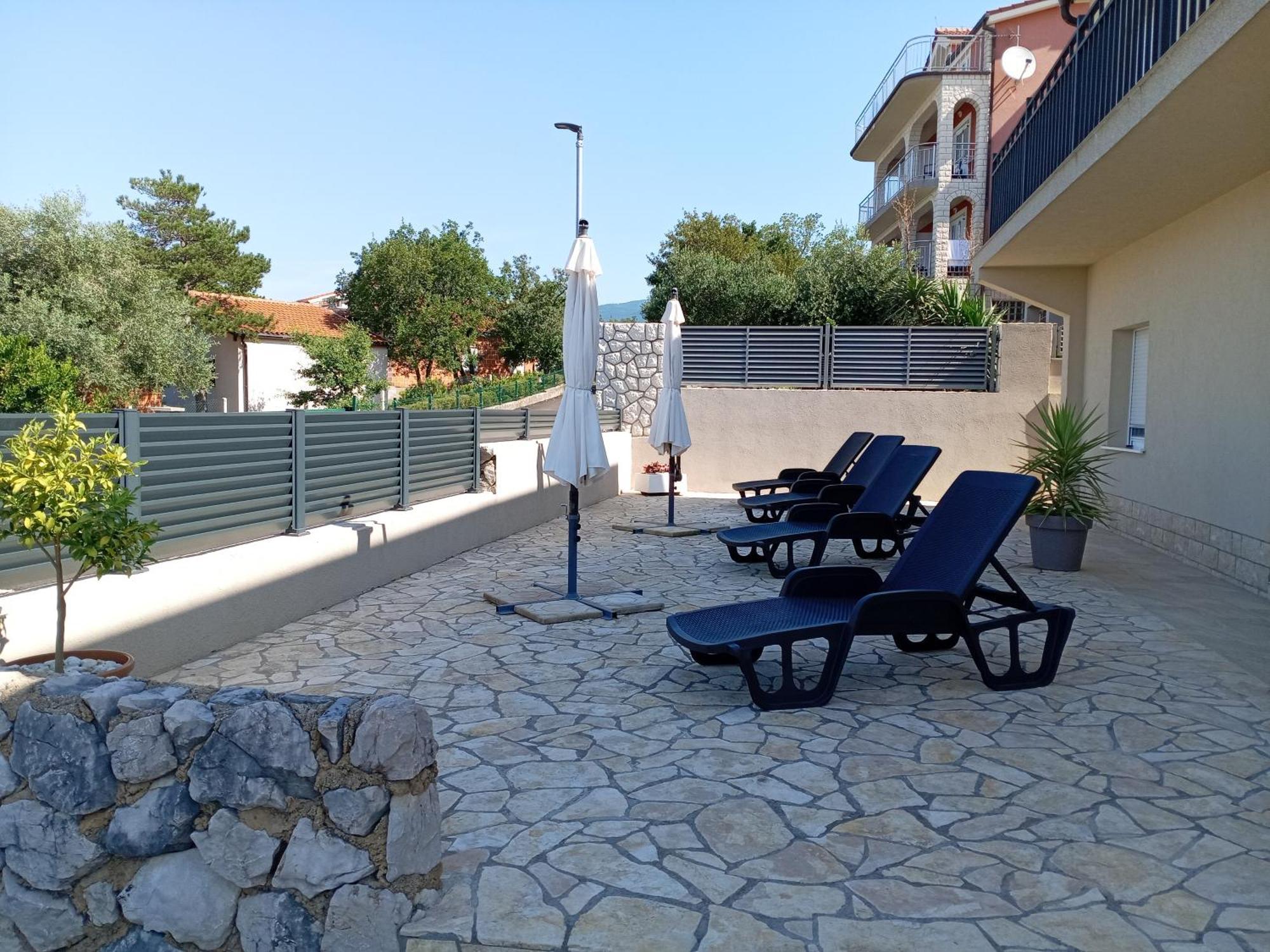 Apartmani Suzana Crikvenica Exteriör bild